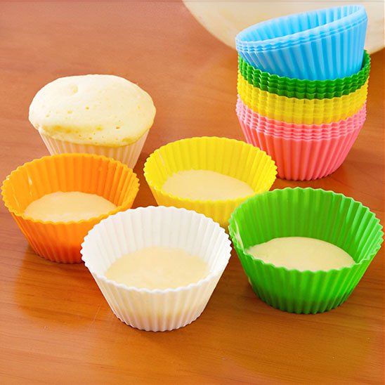 Présentation de la pâte à gâteau dans différentes couleurs de Moule silicone