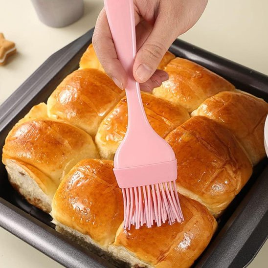  Badigeonnage huile sur pains avec Spatule en brosse