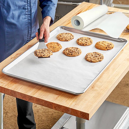  Biscuits cuits sur Papier cuisson blanc