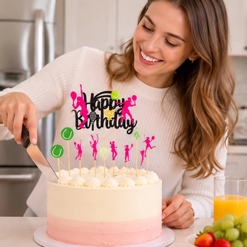 Décoration gateau anniversaire` avec figurines silhouettes joueuses roses 