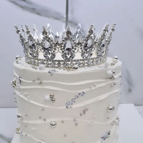 decoration gateau  avec couronne cristale argent