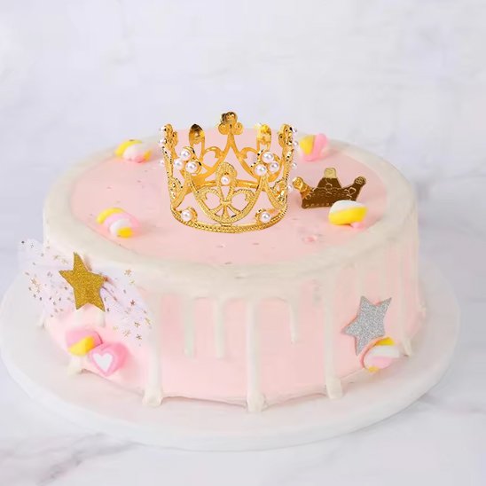 Decoration gateau  avec couronne en or