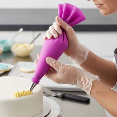 Décoration gâteau avec Poche à douille