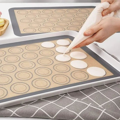  Dépôt de pâte bicuit sur Tapis de cuisson