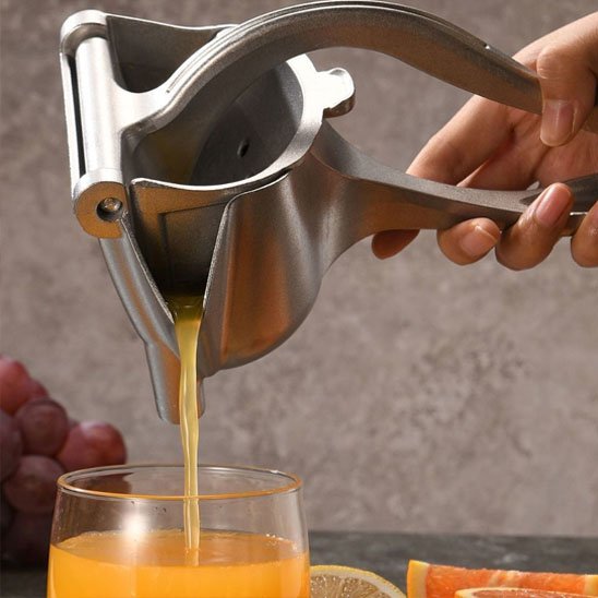  Extraction jus orange avec Presse agrume