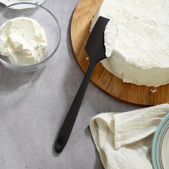  Gâteau garnie  avec Spatule