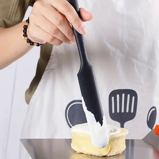  Glaçage  gâteau  avec Spatule