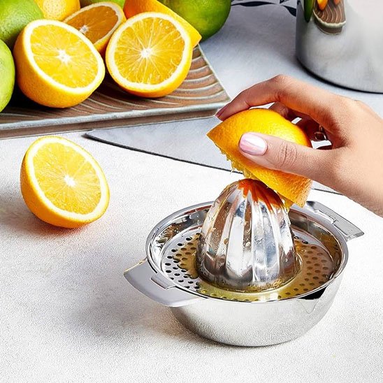   jus citron  extrait avec Presse agrumes