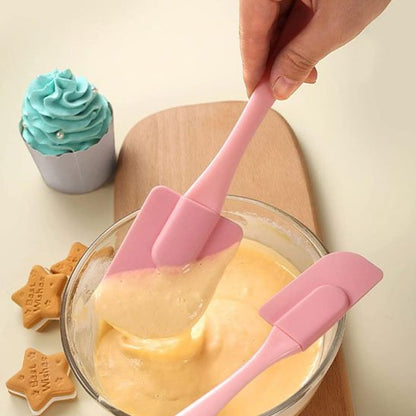 Melange crème glaçage avec Spatule