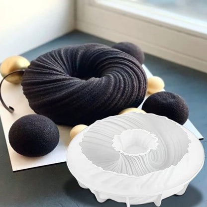 Moule à gateau Blanche avec présentation d'un gâteau avec décoration spéciale