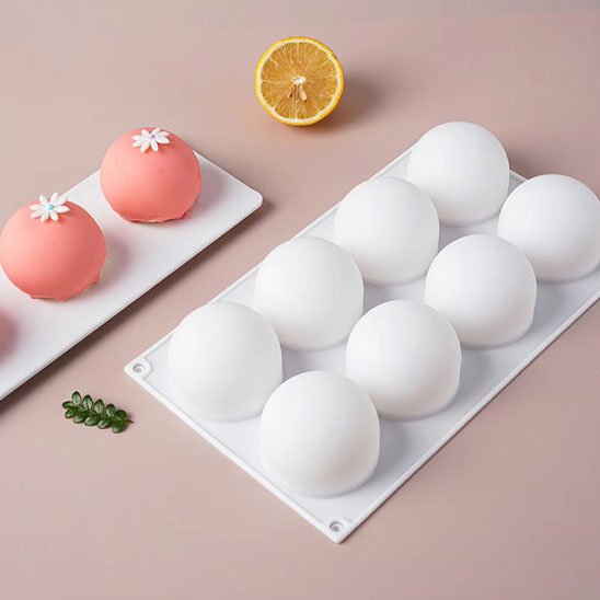 Moule à gateau en silicone en forme mandarine.