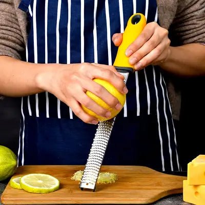 Outil de cuisine - ZesterGrater™ - Jaune - Pâtisserie appétissante