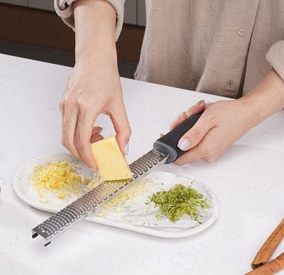 Outil de cuisine - ZesterGrater™ - Noir - Pâtisserie appétissante