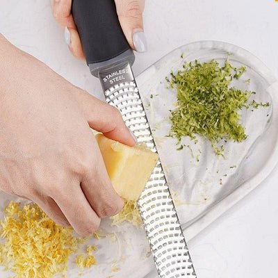 Outil de cuisine - ZesterGrater™ - Noir - Pâtisserie appétissante