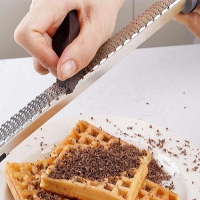 Outil de cuisine - ZesterGrater™ - Noir - Pâtisserie appétissante