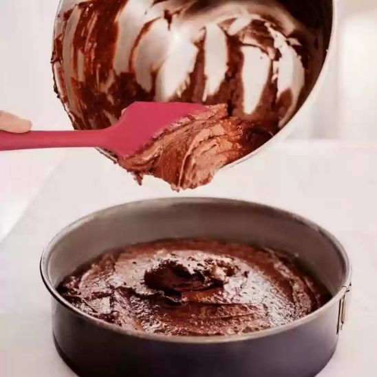 patechocolattransverseemouleavecspatulerouge