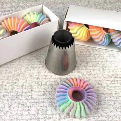 Présentation d'une Douille patisserie avec différents bouches de fleurs