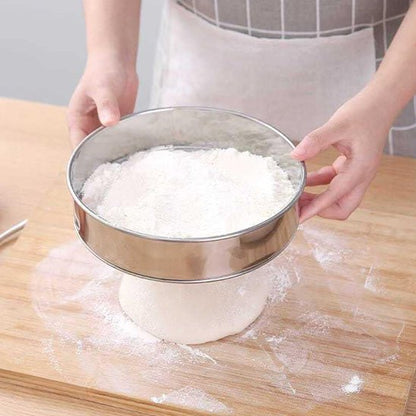  tamisage farine avec Tamis 15 cm